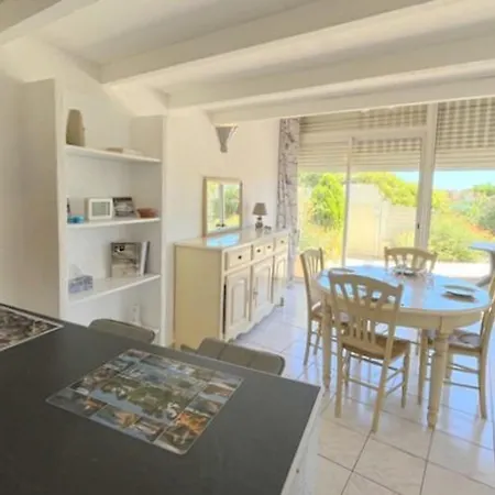 Σπίτι διακοπών Superbe Maison Avec Terrasse, Piscine, Proche Plage, Equipee Pour 6 Personnes - - Fr-1-529-221 *