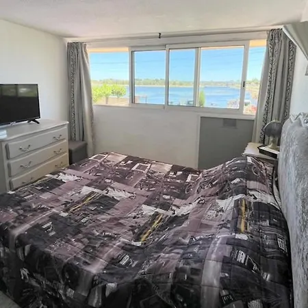 Superbe Maison Avec Terrasse, Piscine, Proche Plage, Equipee Pour 6 Personnes - - Fr-1-529-221 * Le Barcarès